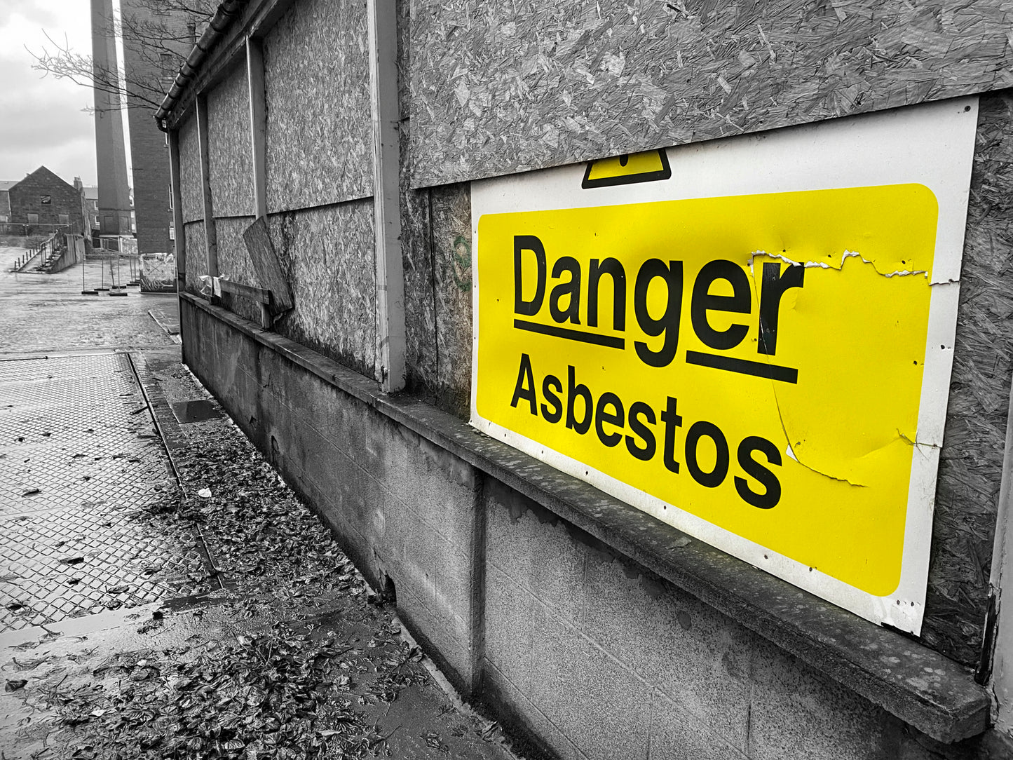 Siramico - Asbestos Guard™ | Sealant Paint & Coating - Full Protection for Cladding, Gutters and Roofs | 1 Litre or 5 Litres - Clear, Grey or Black