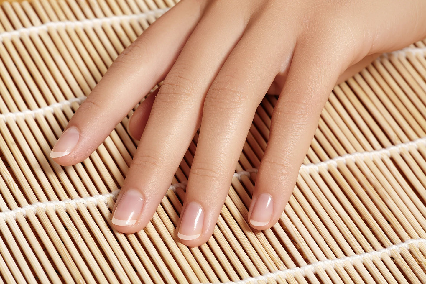 Pure Acetone Nail Polish Remover Removes Nail Polish, Gels, Acrylics, Nail Tips